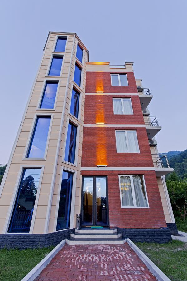 Orange Hotel Gonio Luaran gambar
