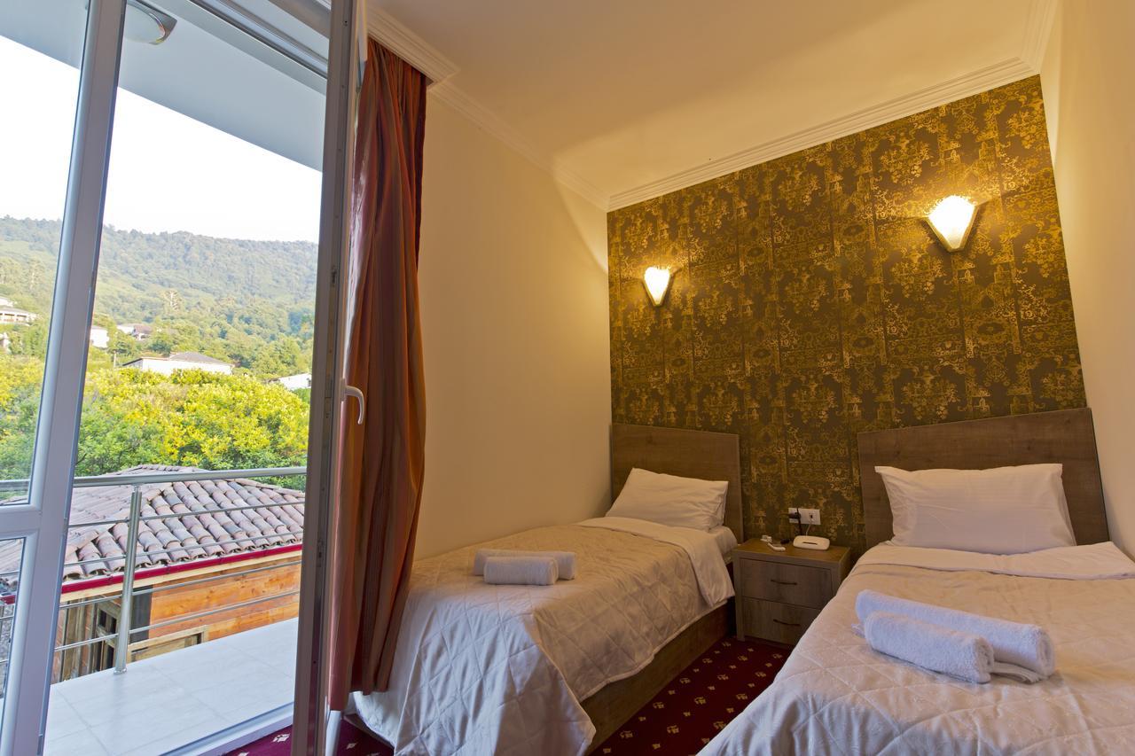 Orange Hotel Gonio Luaran gambar