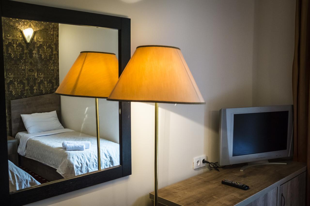 Orange Hotel Gonio Luaran gambar