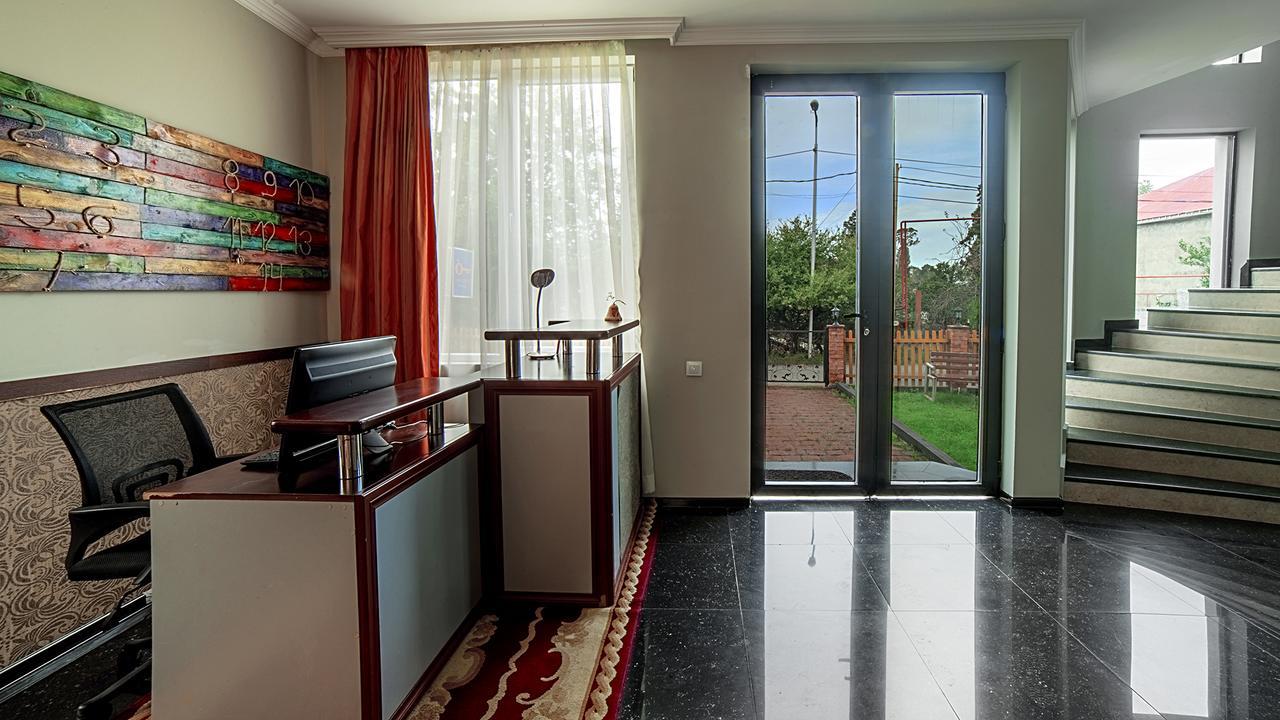 Orange Hotel Gonio Luaran gambar