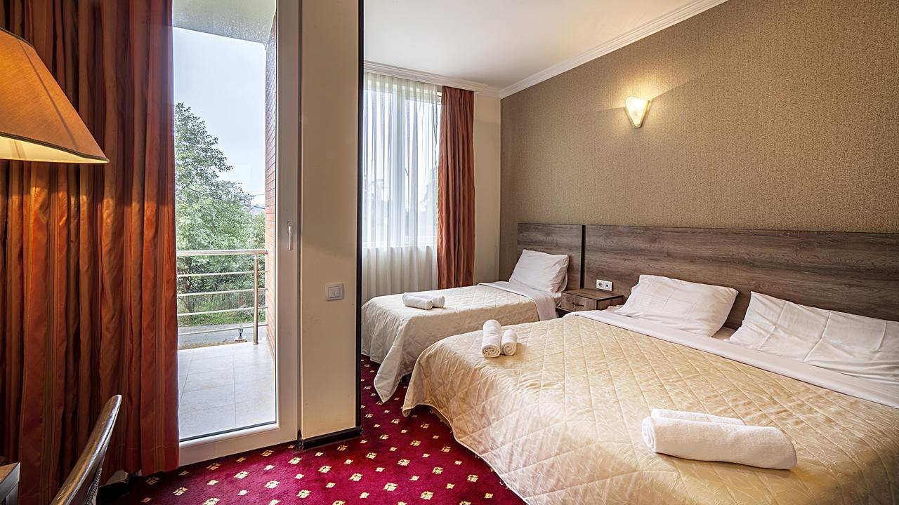 Orange Hotel Gonio Luaran gambar