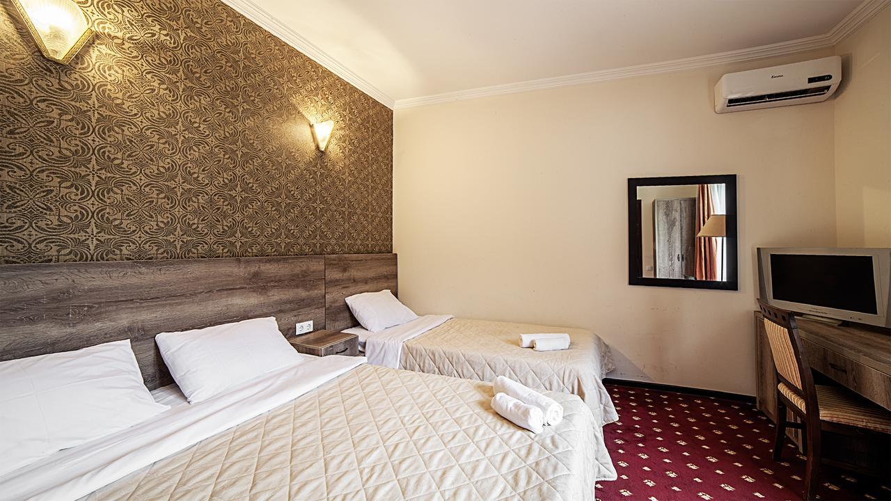 Orange Hotel Gonio Luaran gambar
